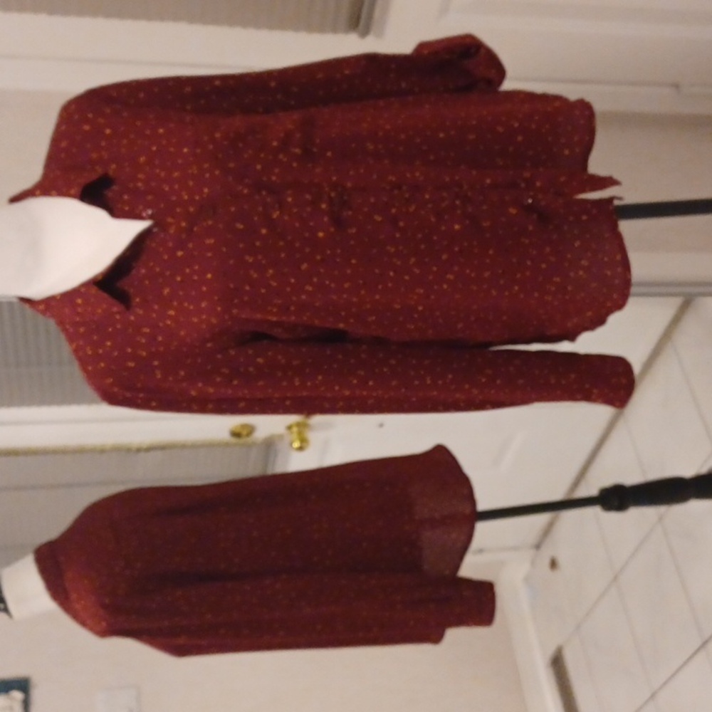 4/$60 Burgundy Geometric Blouse - Size Small
